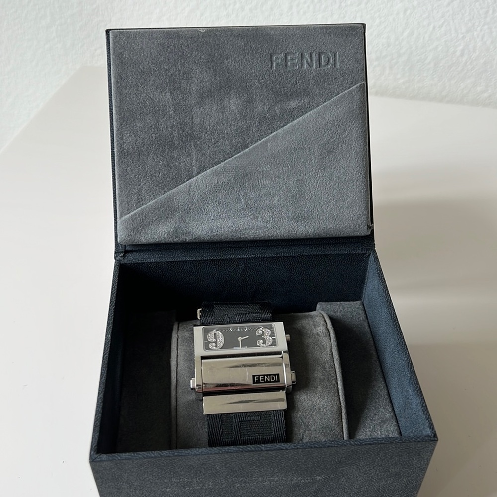 Fendi Black Stainless Steel Diamond Women's Wristwatch Model 1120L